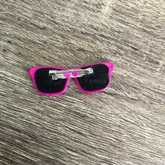 Vtg Pair of  Pins - Picture 8 of 10